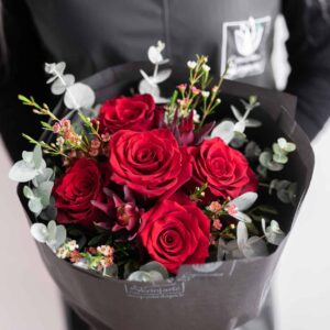 Buket-Crvenih-ruza-1
