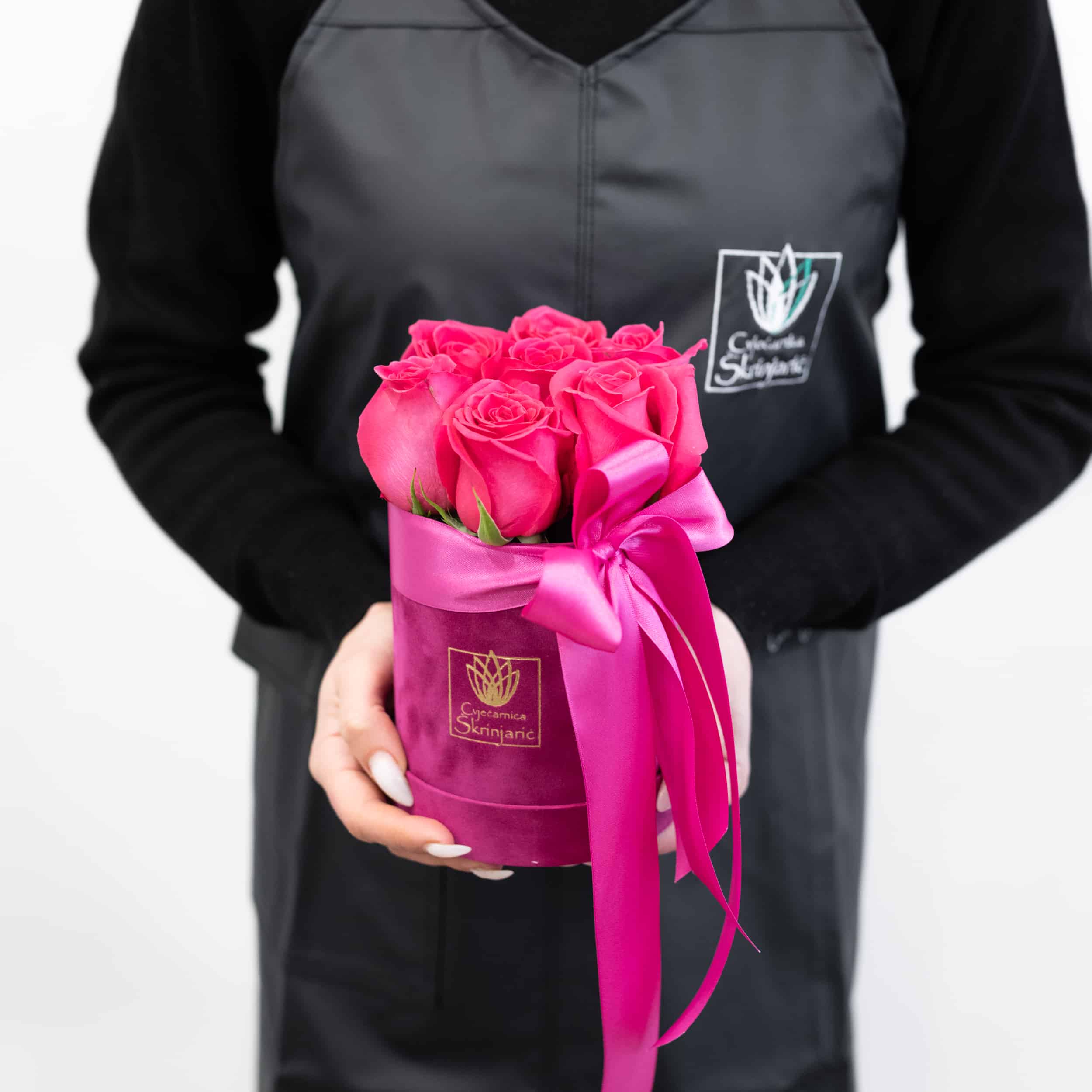 pink-ruze-u-kutiji