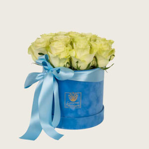 Bijele ruže u kutiji